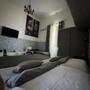 Camelot Bed & Breakfast